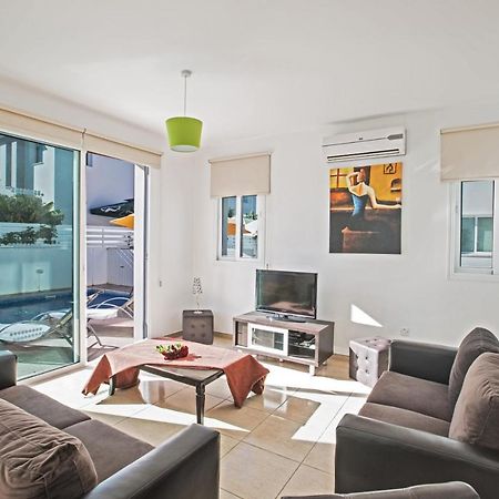 Avra Villas Паралимни Экстерьер фото