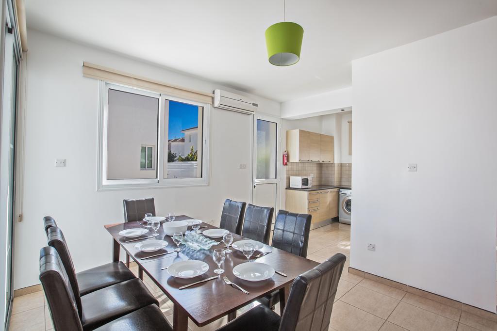 Avra Villas Паралимни Номер фото