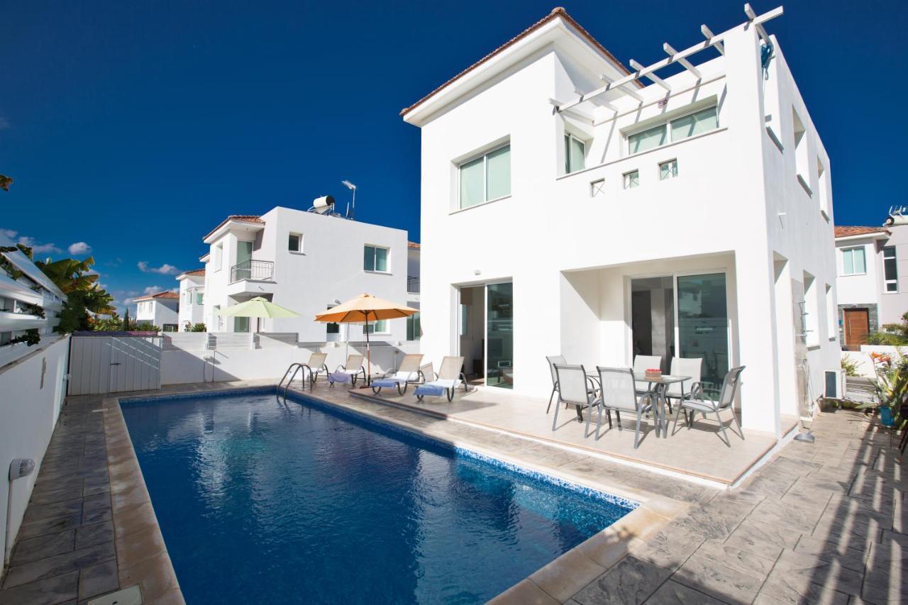 Avra Villas Паралимни Экстерьер фото